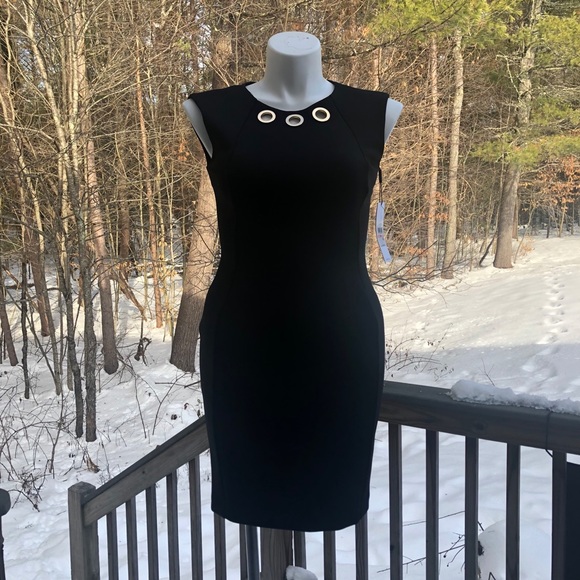 calvin klein black dress with gold chain Calvin Klein Black LIQUID Dress w Gold Hardware Details / NECKLACE Size 20W 2x